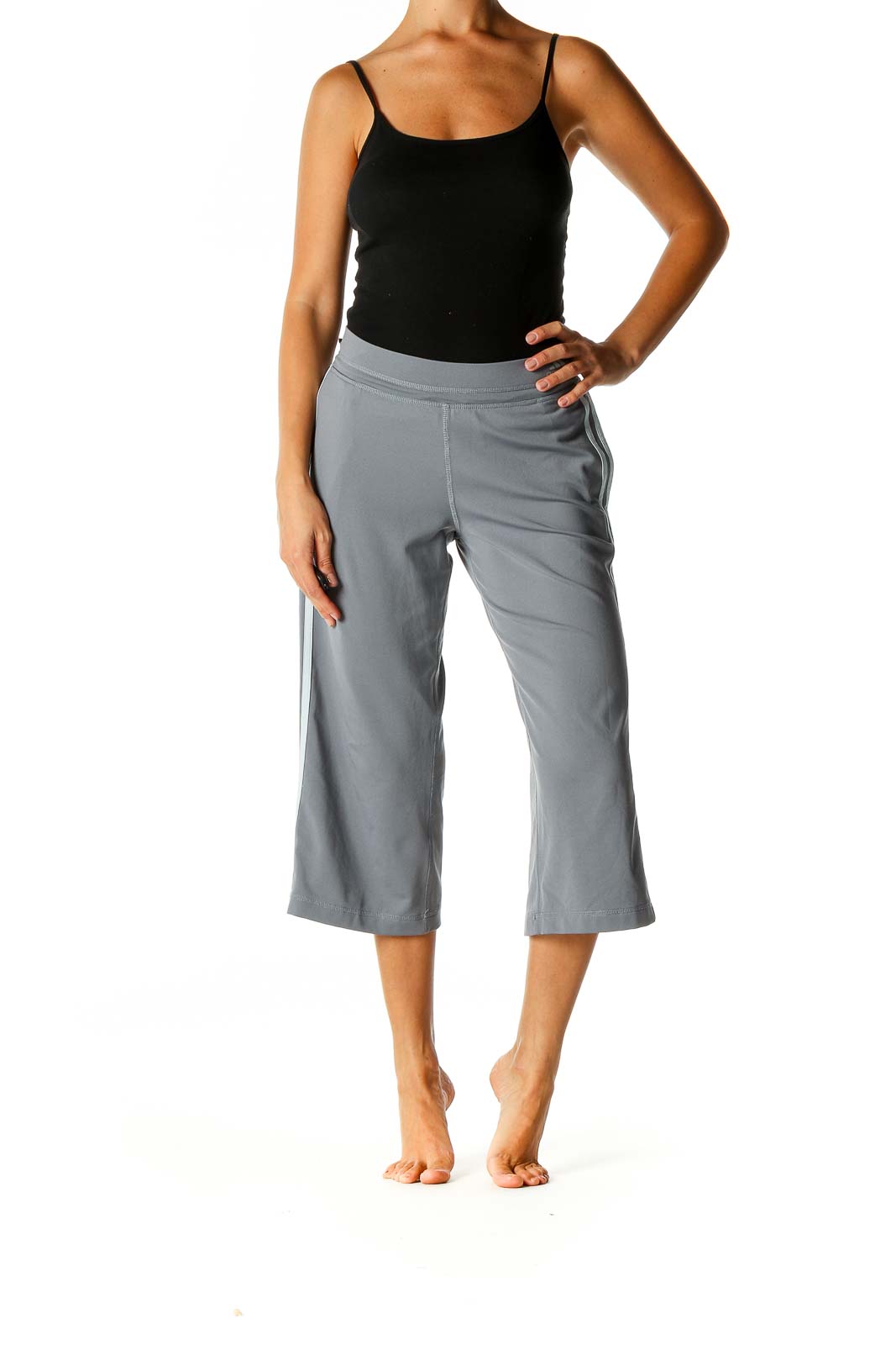 Gray Solid Activewear Capri Pants