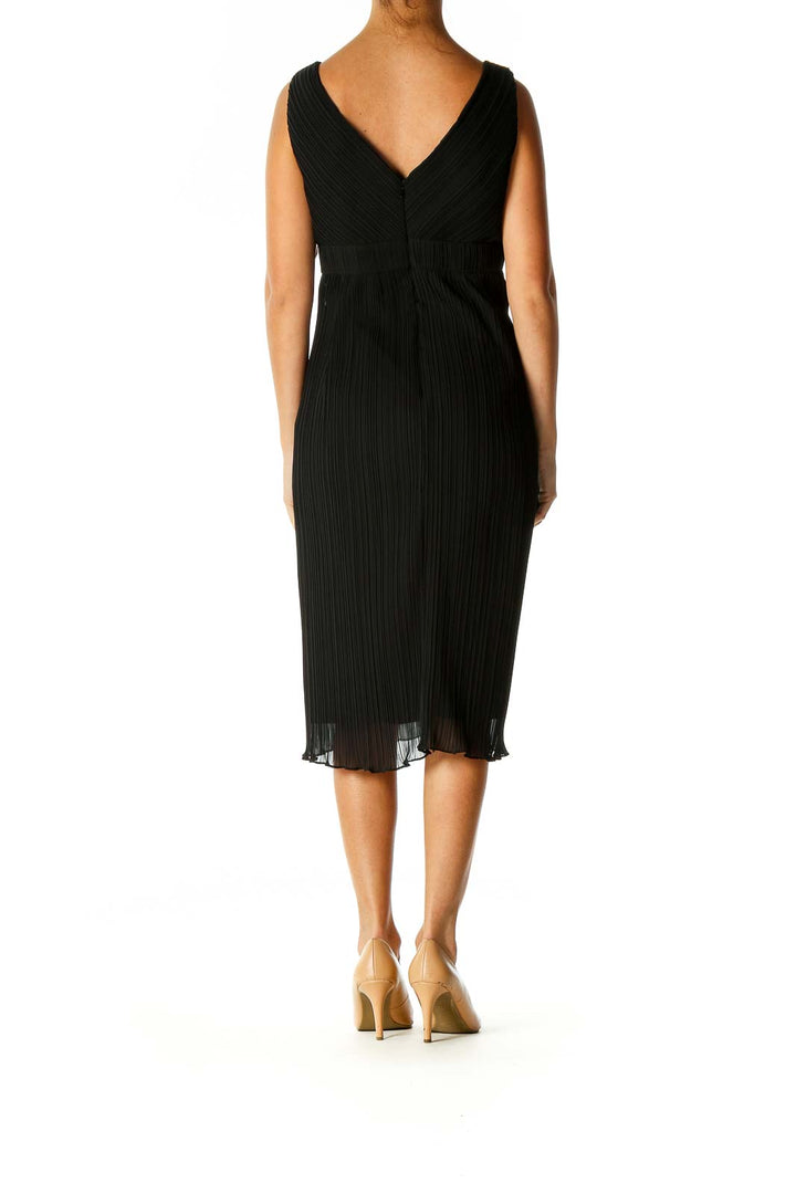 Black Solid Classic Sheath Dress