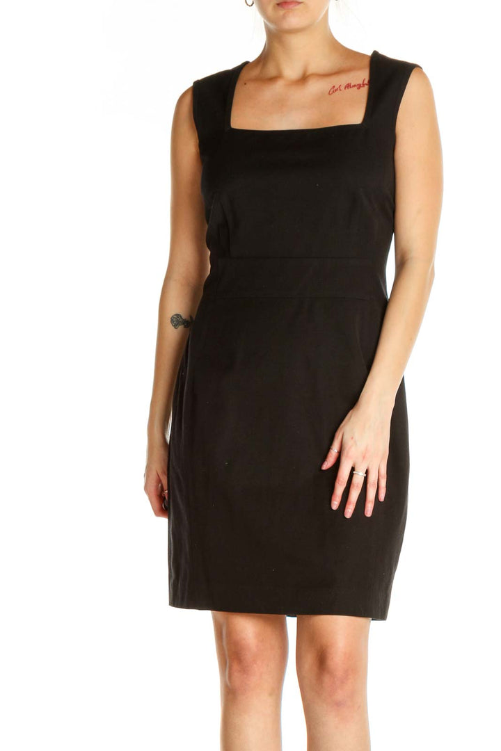 Black Solid Classic Sheath Dress