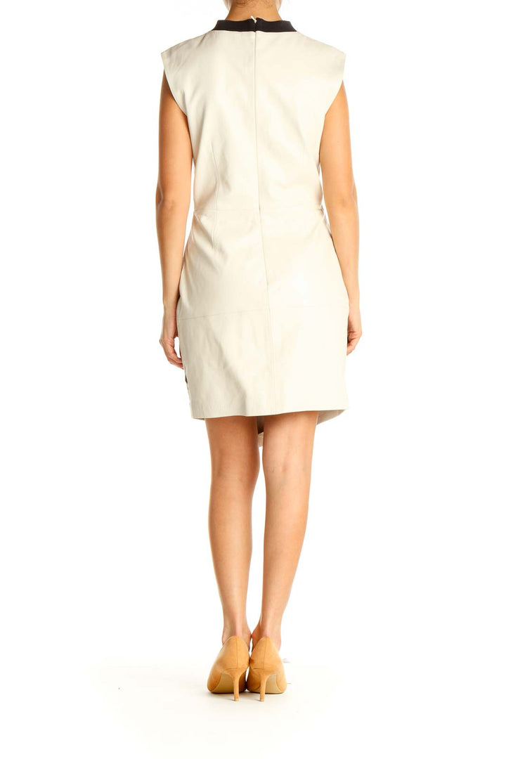 White Solid Classic Sheath Dress