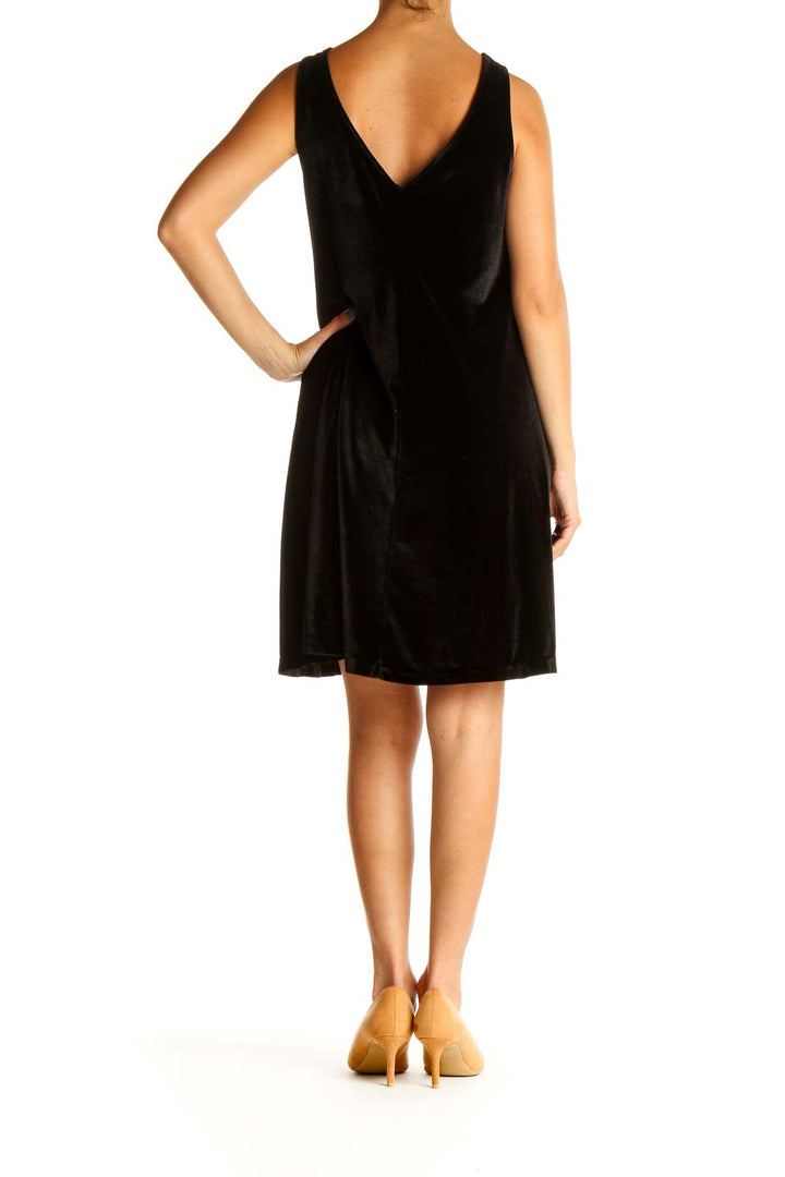 Black Solid Velvet Classic A-Line Dress