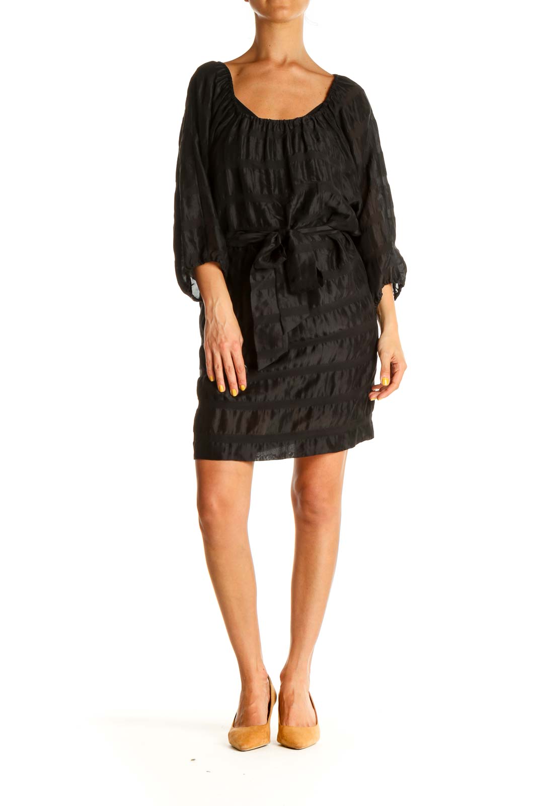 Black Solid Chic Shift Dress