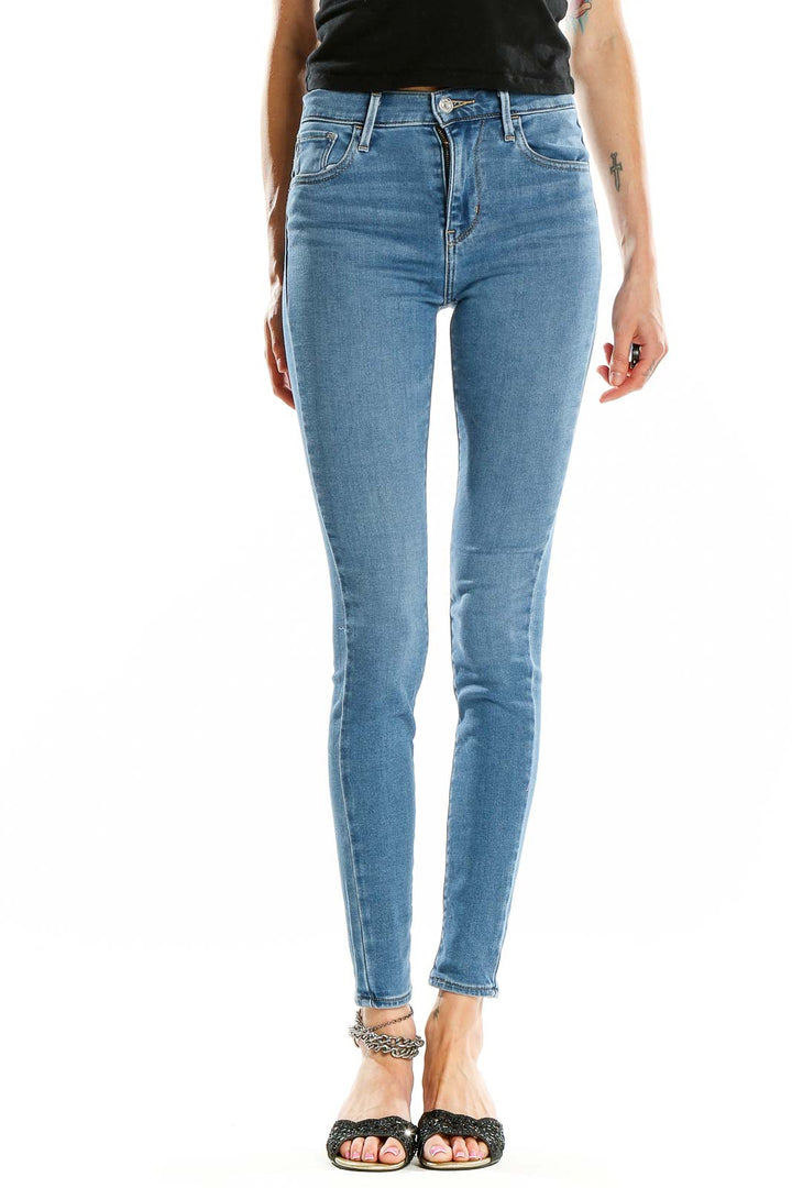 Front view of Levi's light blue high-waisted skinny jeans