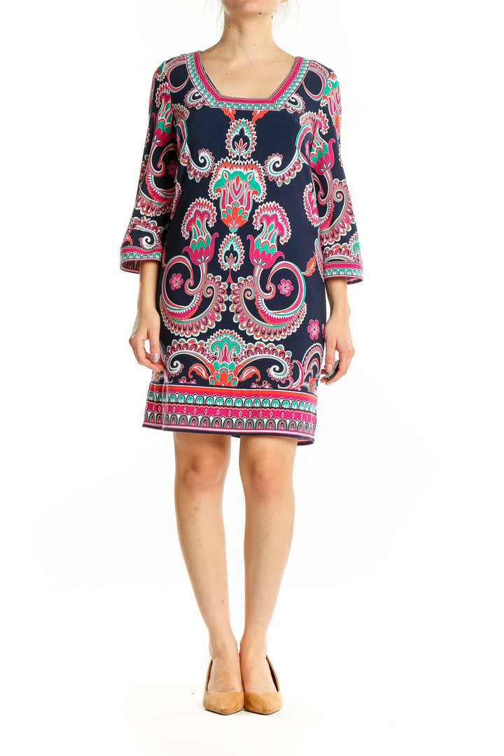 Front view of LAUNDRY by SHELLI SEGAL Navy Paisley Print Shift Dress