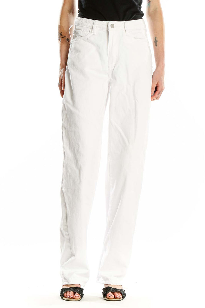 Front view of WEWOREWHAT white wide-leg denim jeans on model