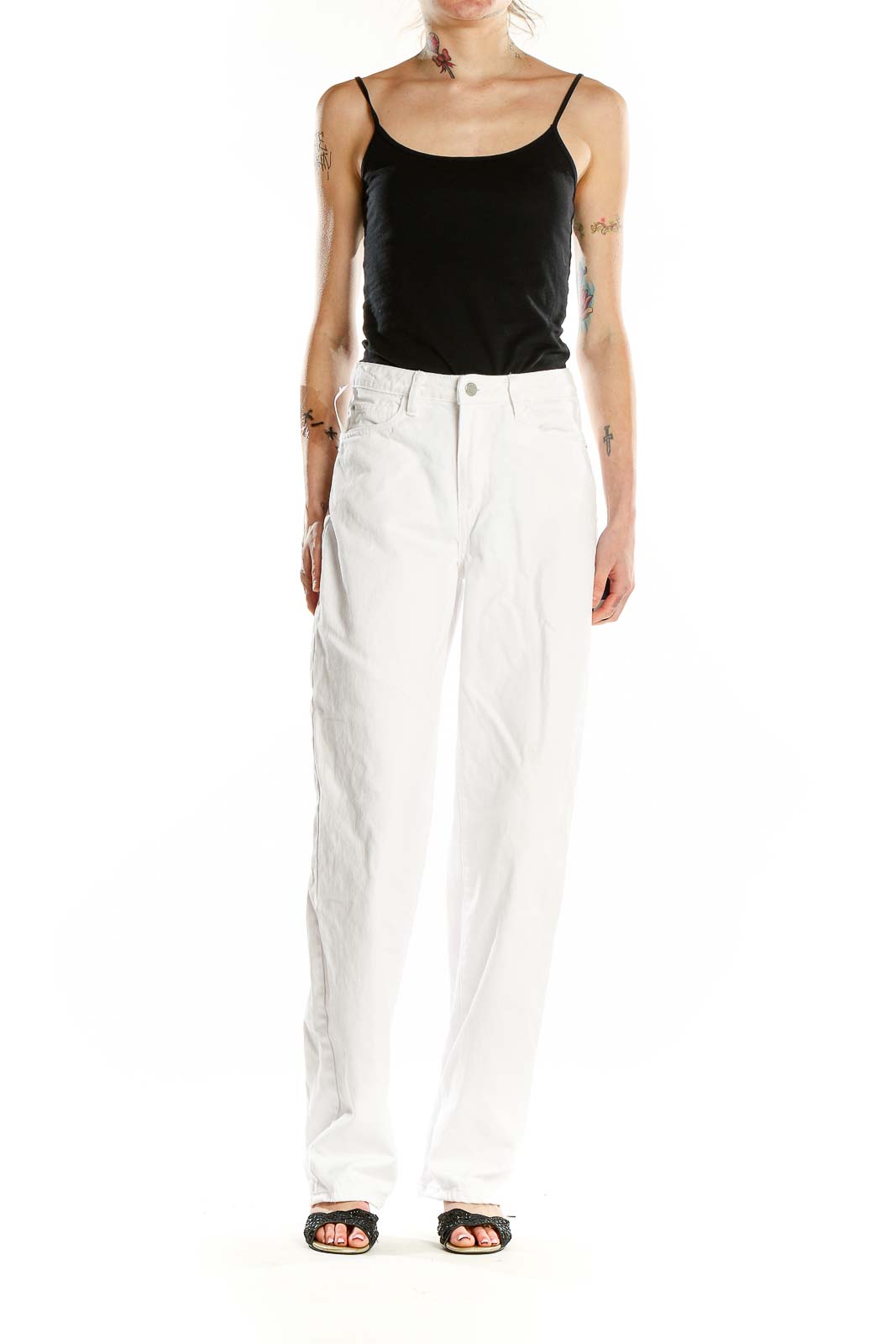 Front view of WEWOREWHAT white wide-leg denim jeans on model