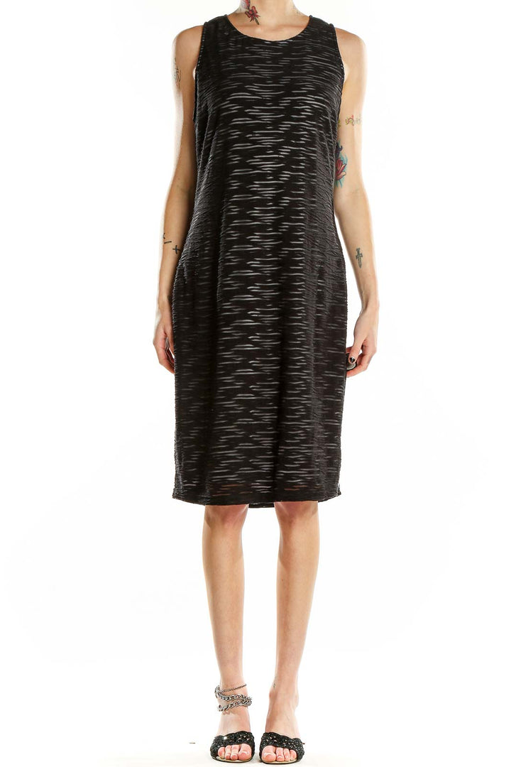 Front view of MARC NEW YORK ANDREW MARC black textured sleeveless midi dress