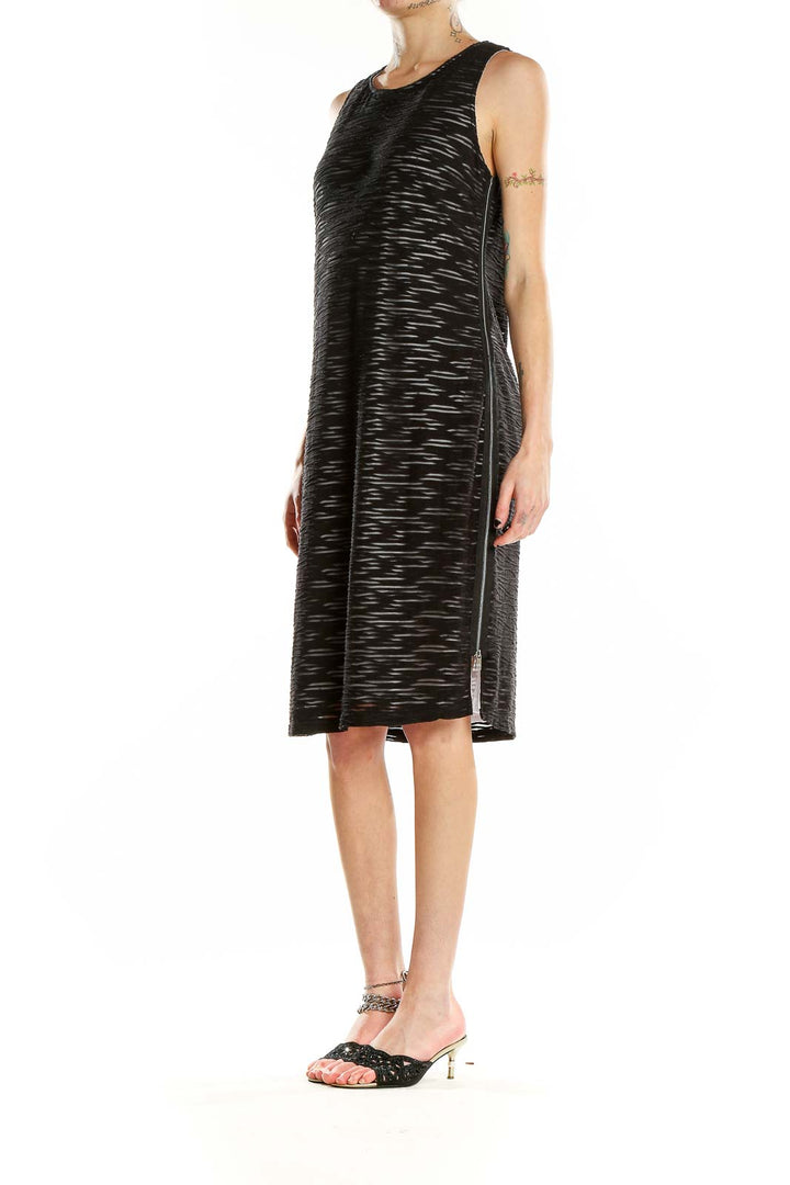 Front view of MARC NEW YORK ANDREW MARC black textured sleeveless midi dress