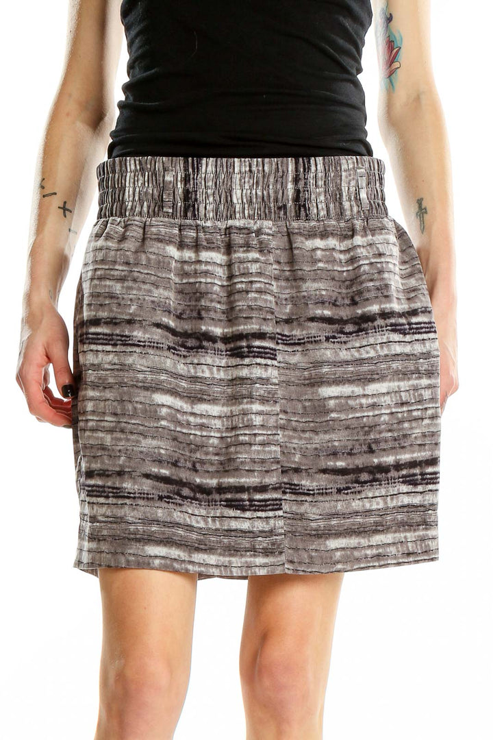 Front view of Gap gray striped polyester mini skirt