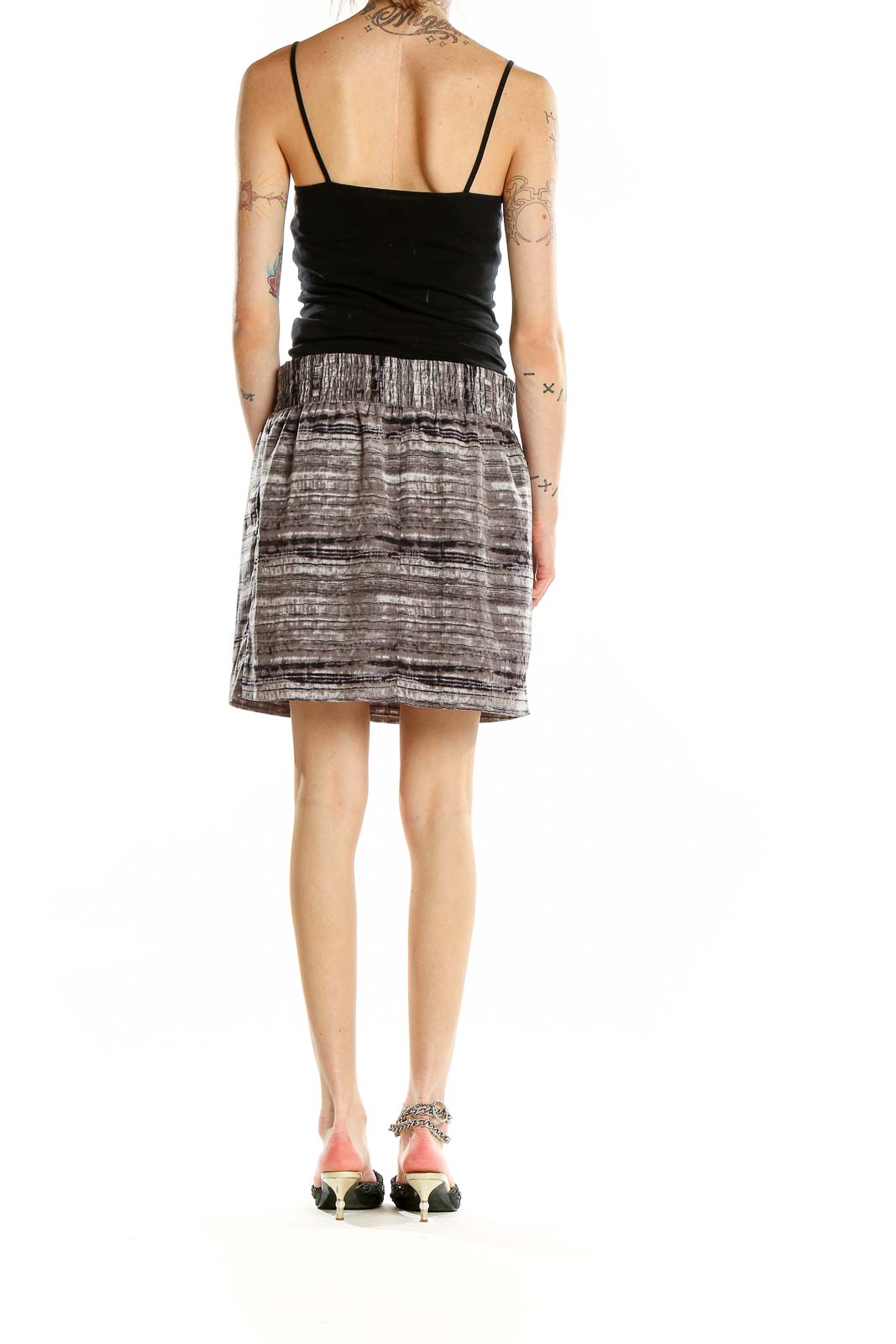 Back view of Gap gray striped polyester mini skirt