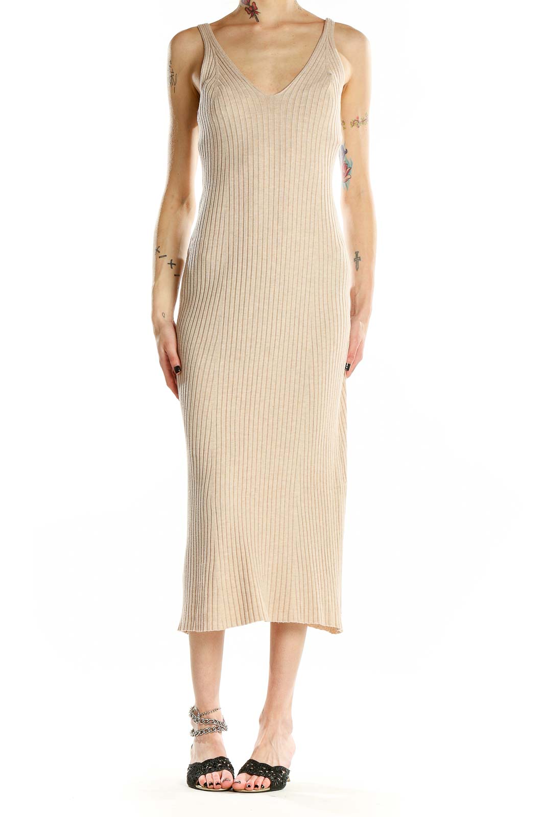 Front view of beige ribbed midi dress from MNG with V-neck and spaghetti straps