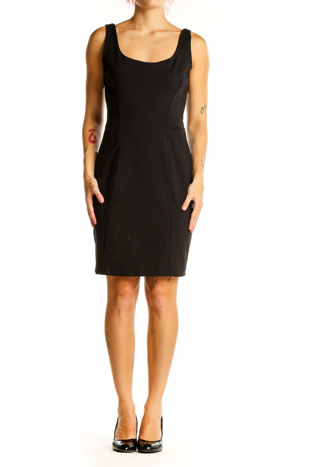 Front view of Susana Monaco black sleeveless bodycon dress