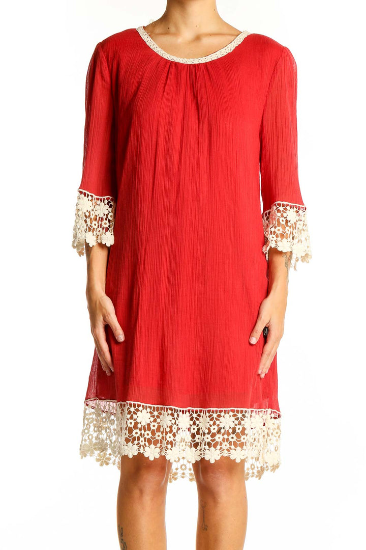 Front view of red Umgee shift dress with lace trim