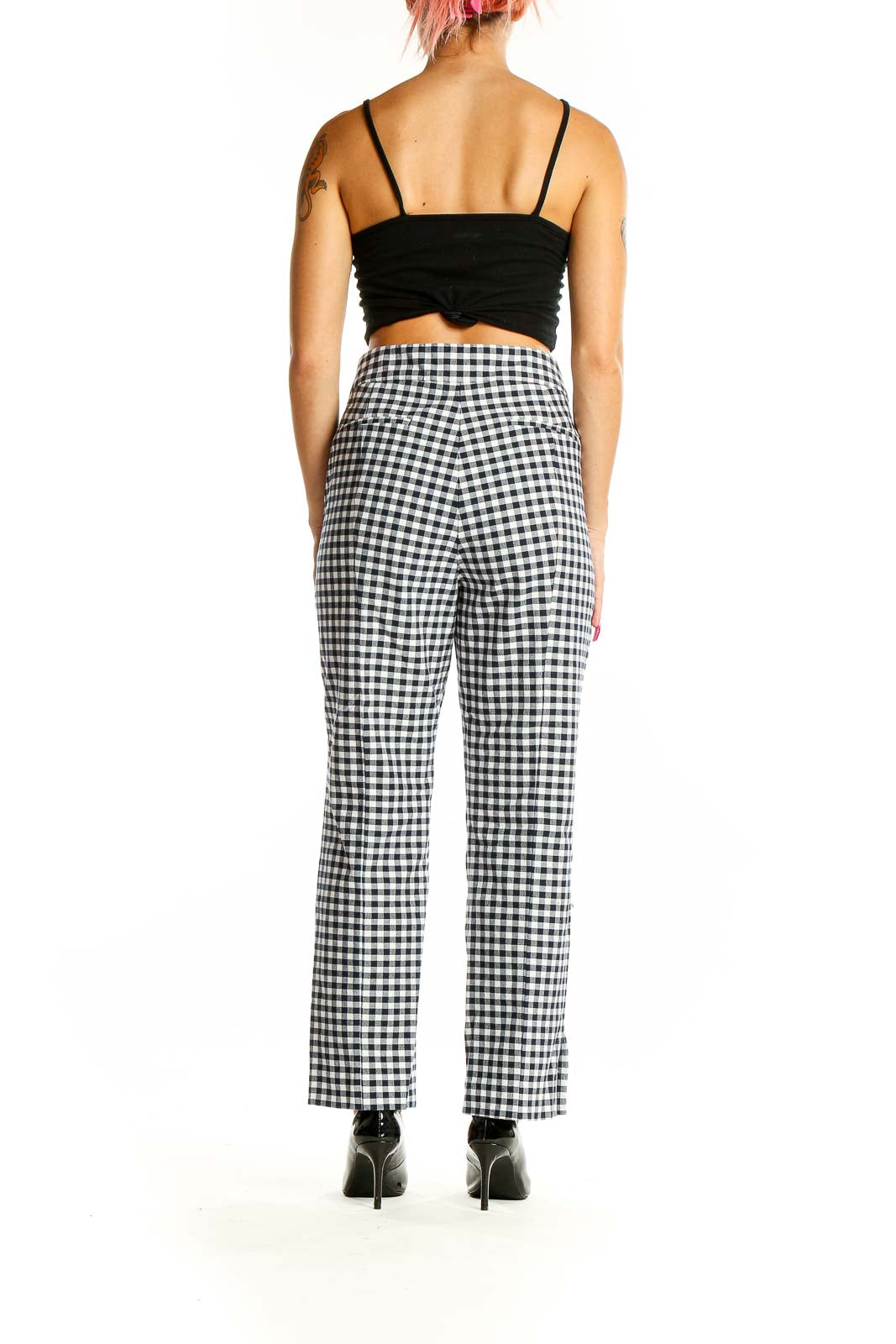 Back view of model wearing J.Crew black and white gingham check cropped pants