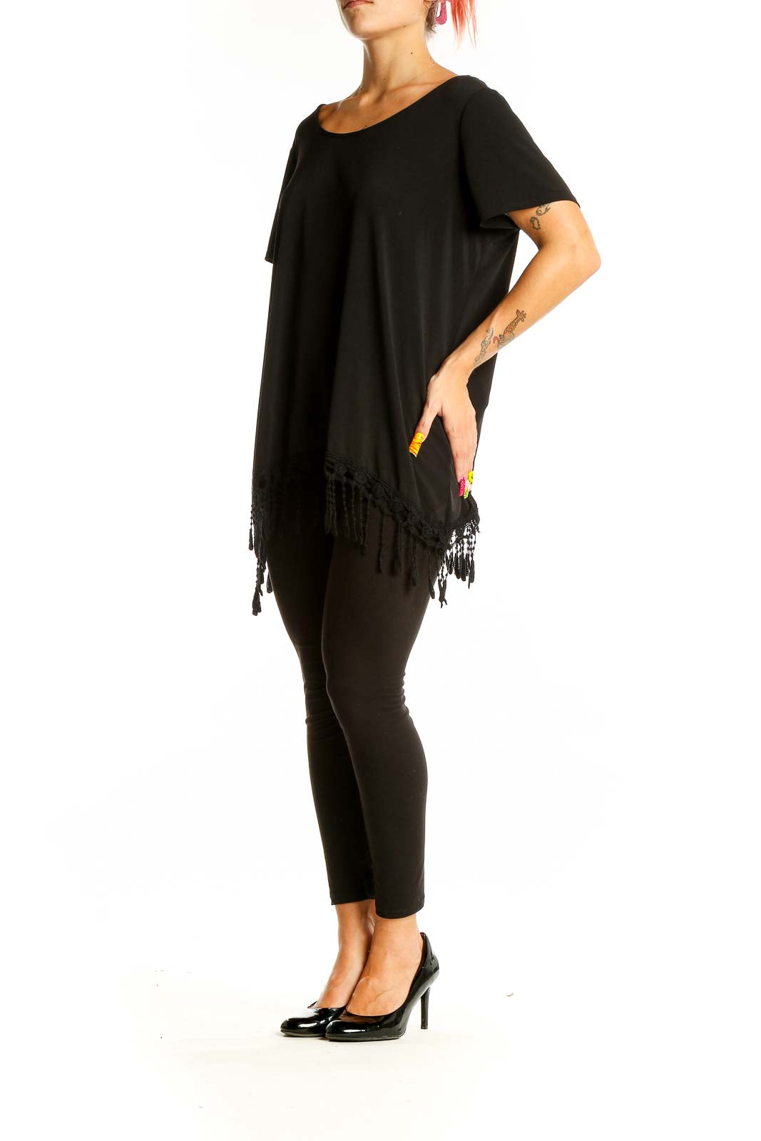 Front view of ALYX black oversized t-shirt with fringe detail