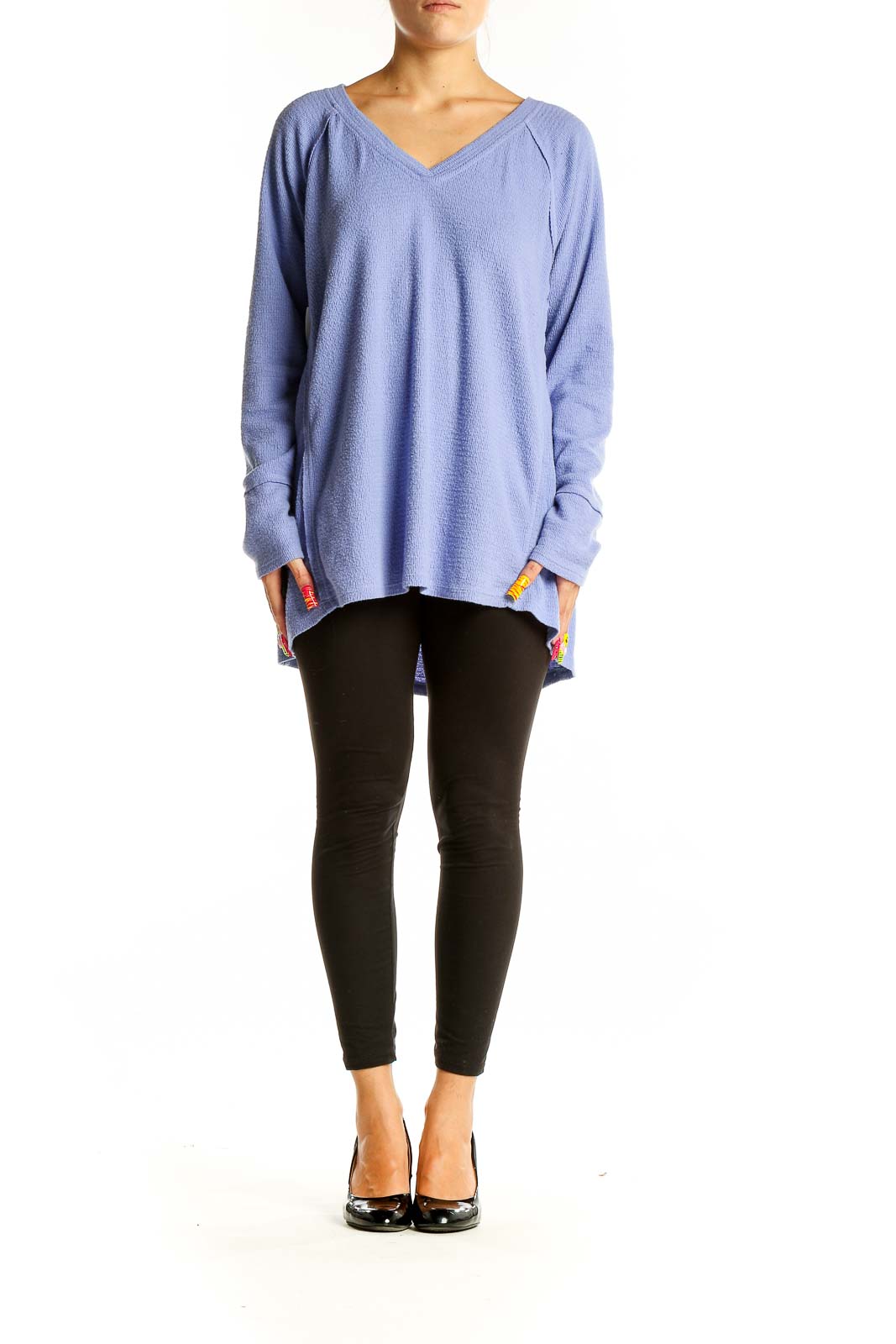 Front view of periwinkle WILDFOX V-neck oversized knit sweater