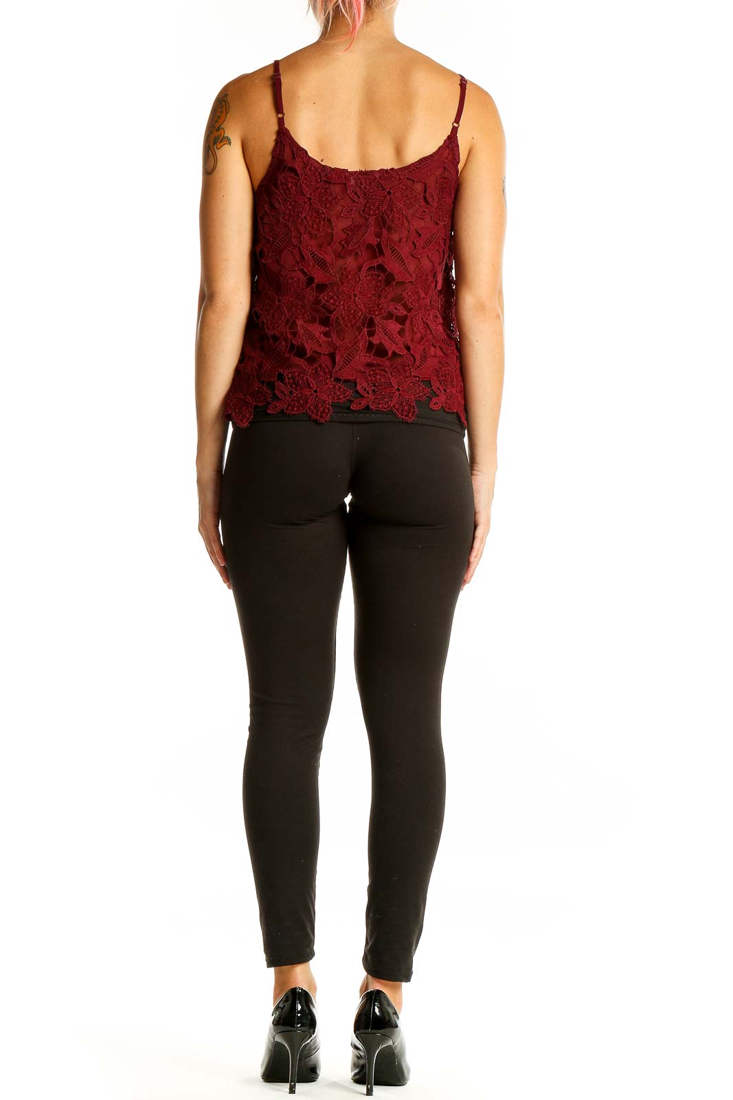 Back view of ASTR burgundy lace camisole top showing scalloped hem