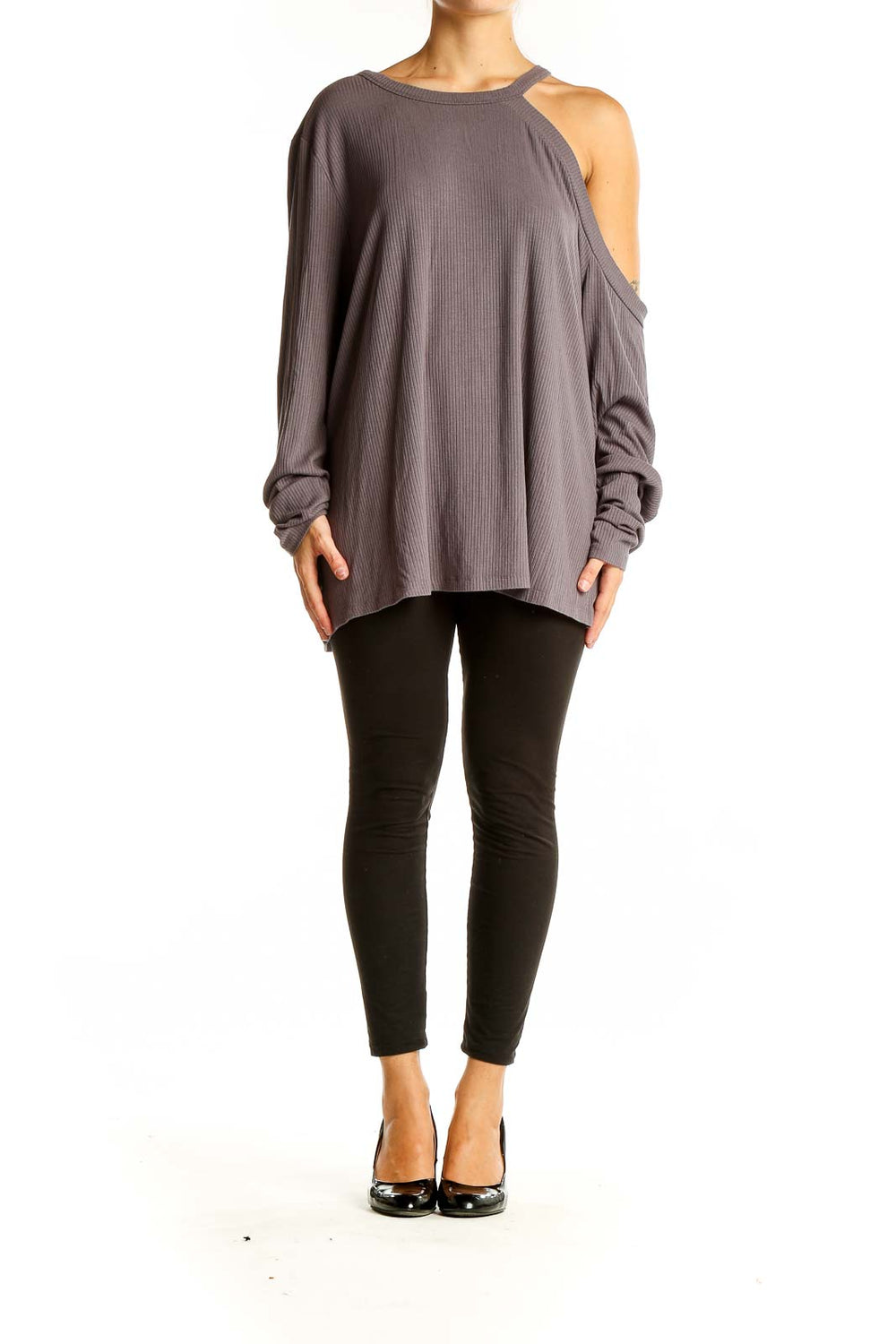 Front view of gray Eloquii asymmetrical cold shoulder ribbed top