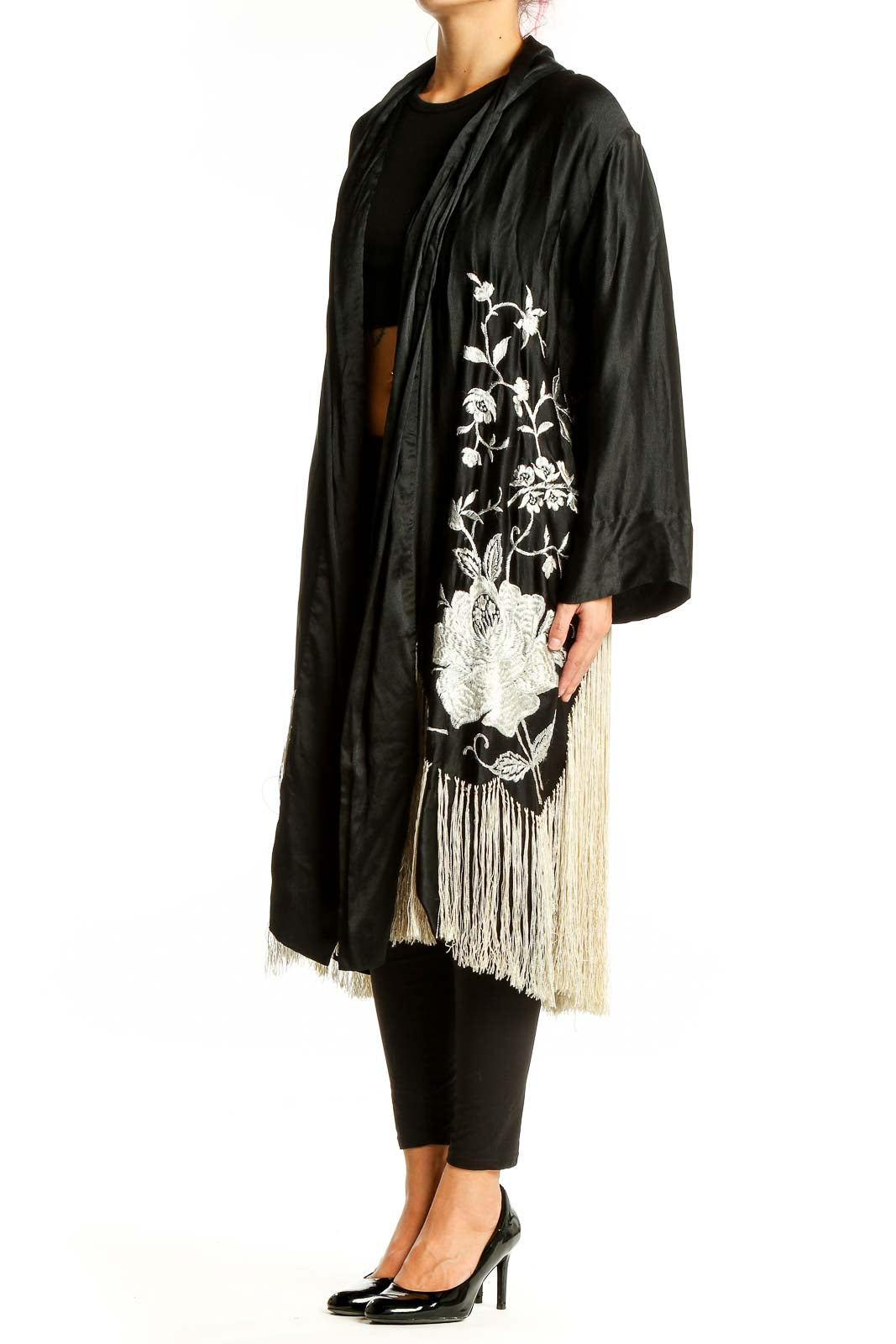 Black White Vintage Floral Embroidery Kimono