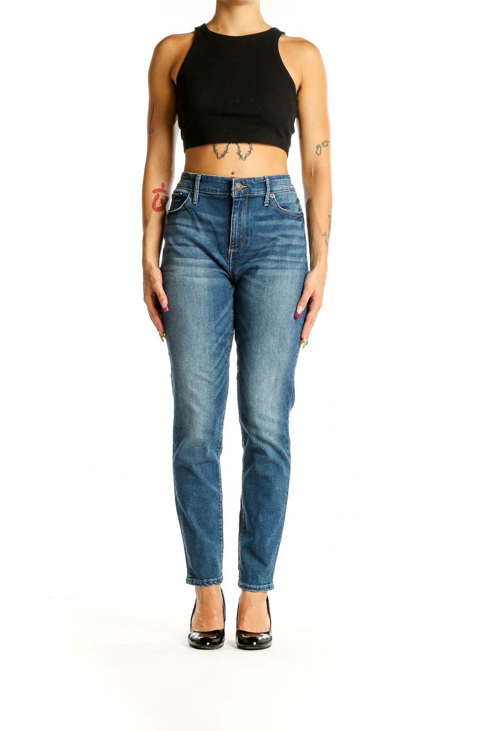 Front view of Lucky Brand blue straight leg jeans on model