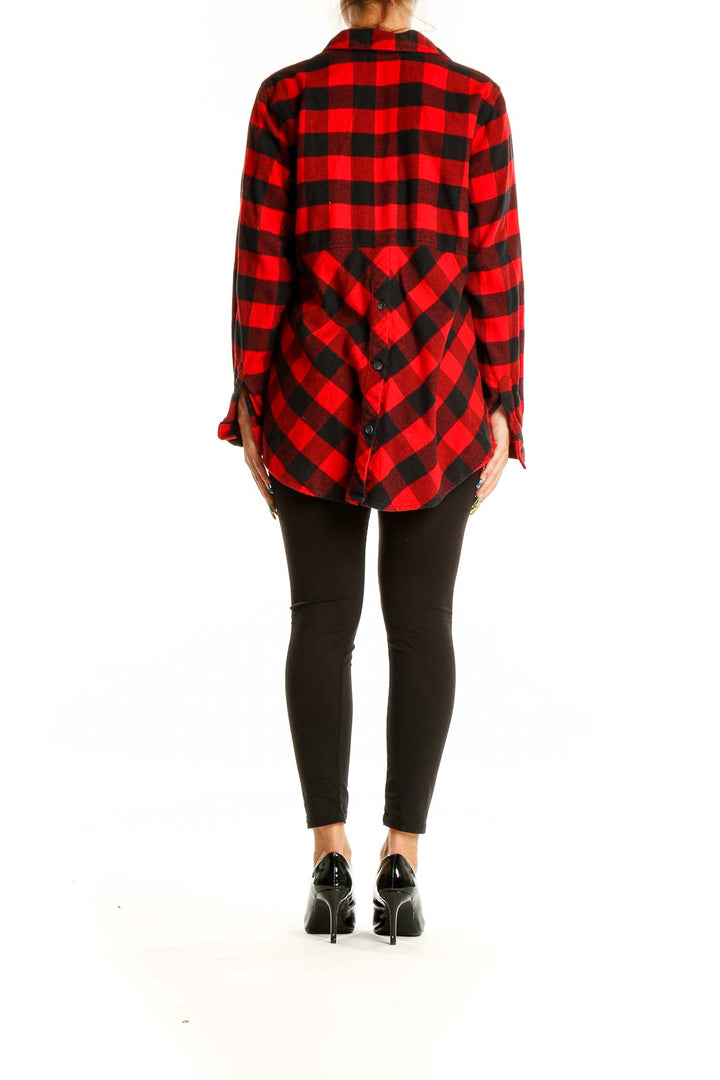 Back view of Joan Rivers red and black buffalo check flannel shirt showing plaid pattern