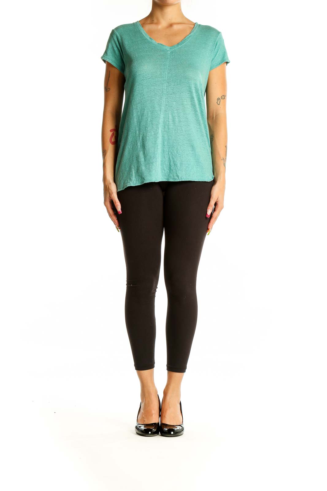 Front view of mint green Tahari linen V-neck t-shirt on model