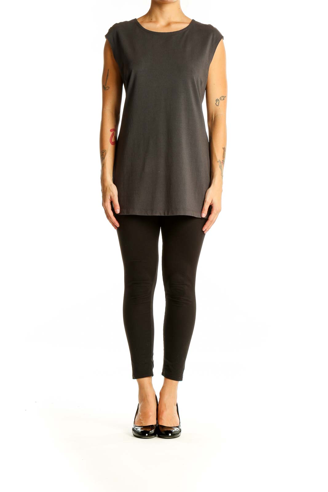 Front view of NIC + ZOE charcoal sleeveless casual top