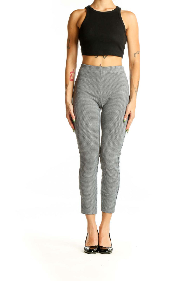 Front view of Karen Kane gray textured cropped slim pants