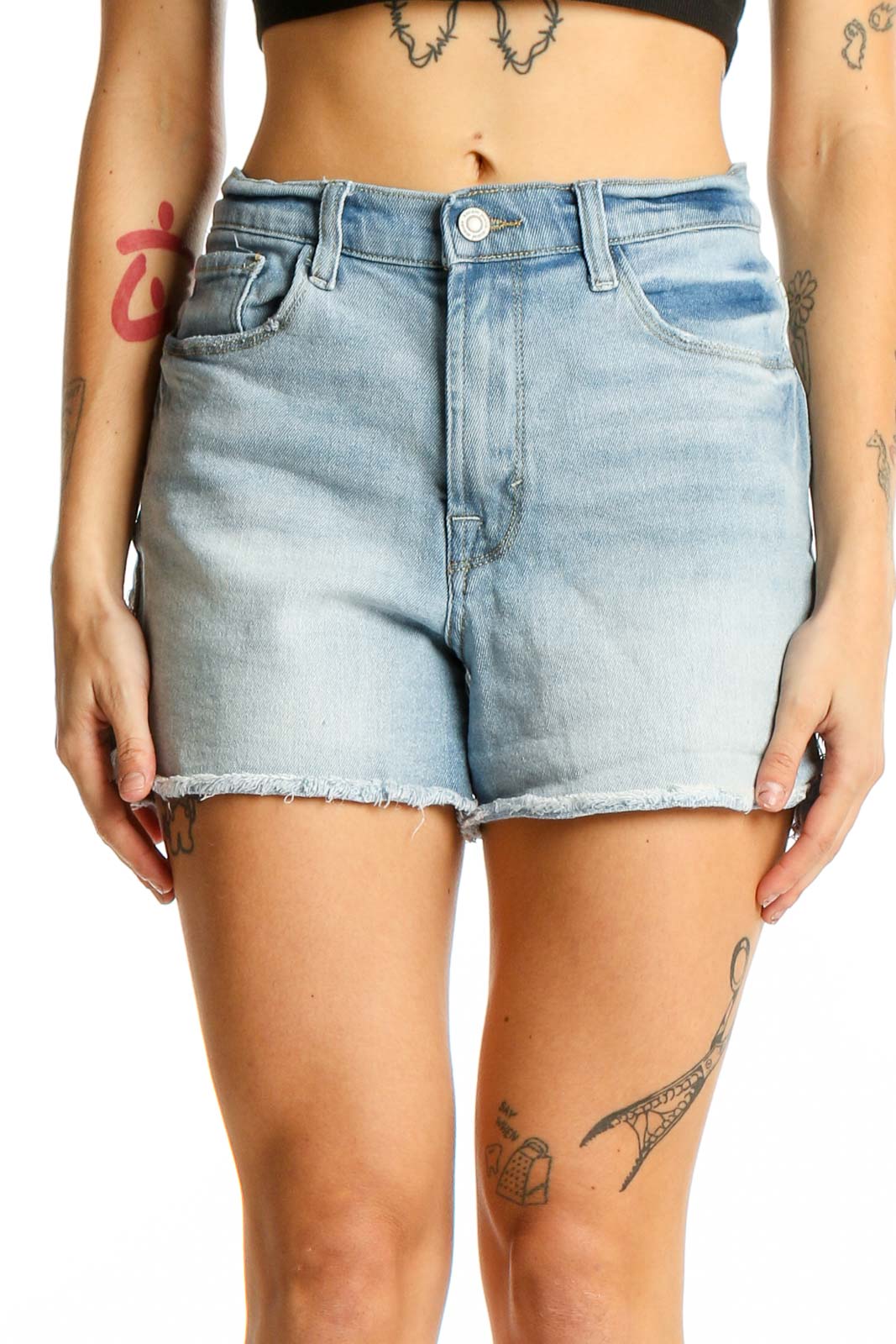 Front view of kensie light blue denim shorts with frayed hem