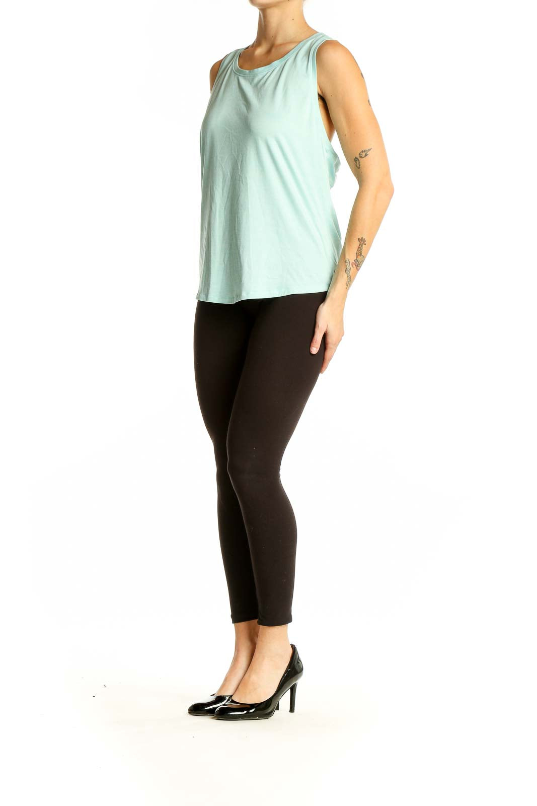 Front view of mint green Yogalicious sleeveless tank top