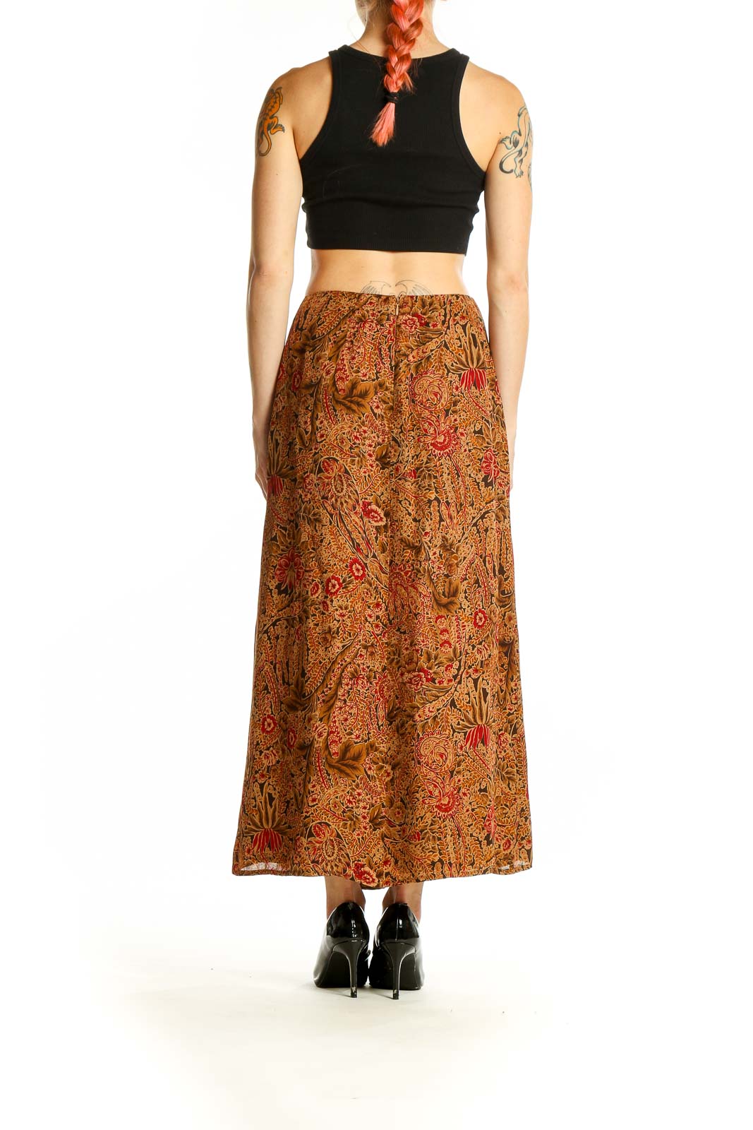 Side view of Dana Buchman orange floral paisley maxi skirt with black crop top