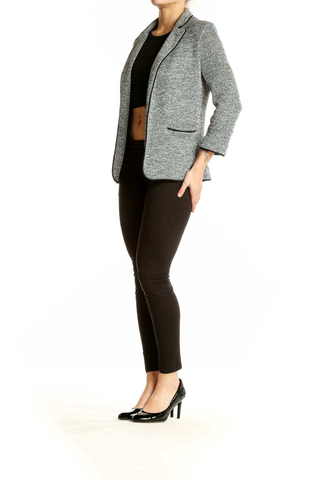 Front view of Skies Are Blue gray textured knit blazer on model