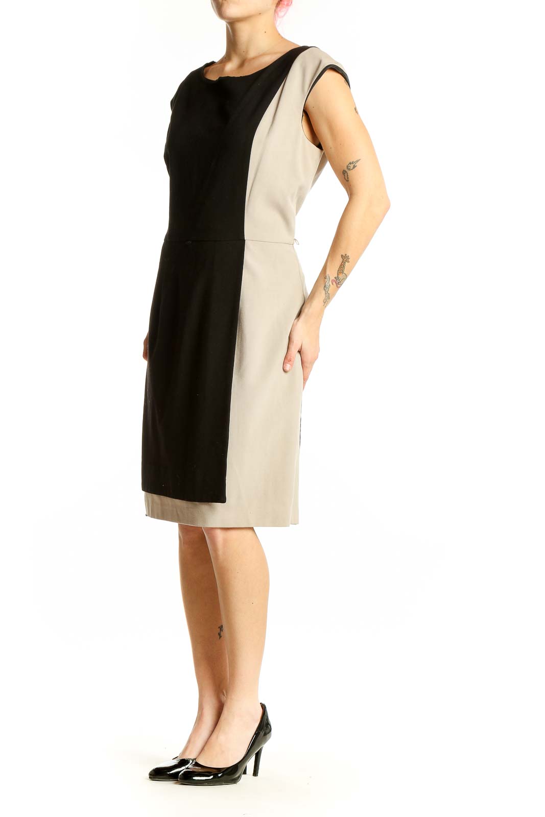 Shop Calvin Klein Clothing and Dresses at SilkRoll. Trade with us! Shop Calvin Klein Clothing and Dresses at SilkRoll. Trade with us!
