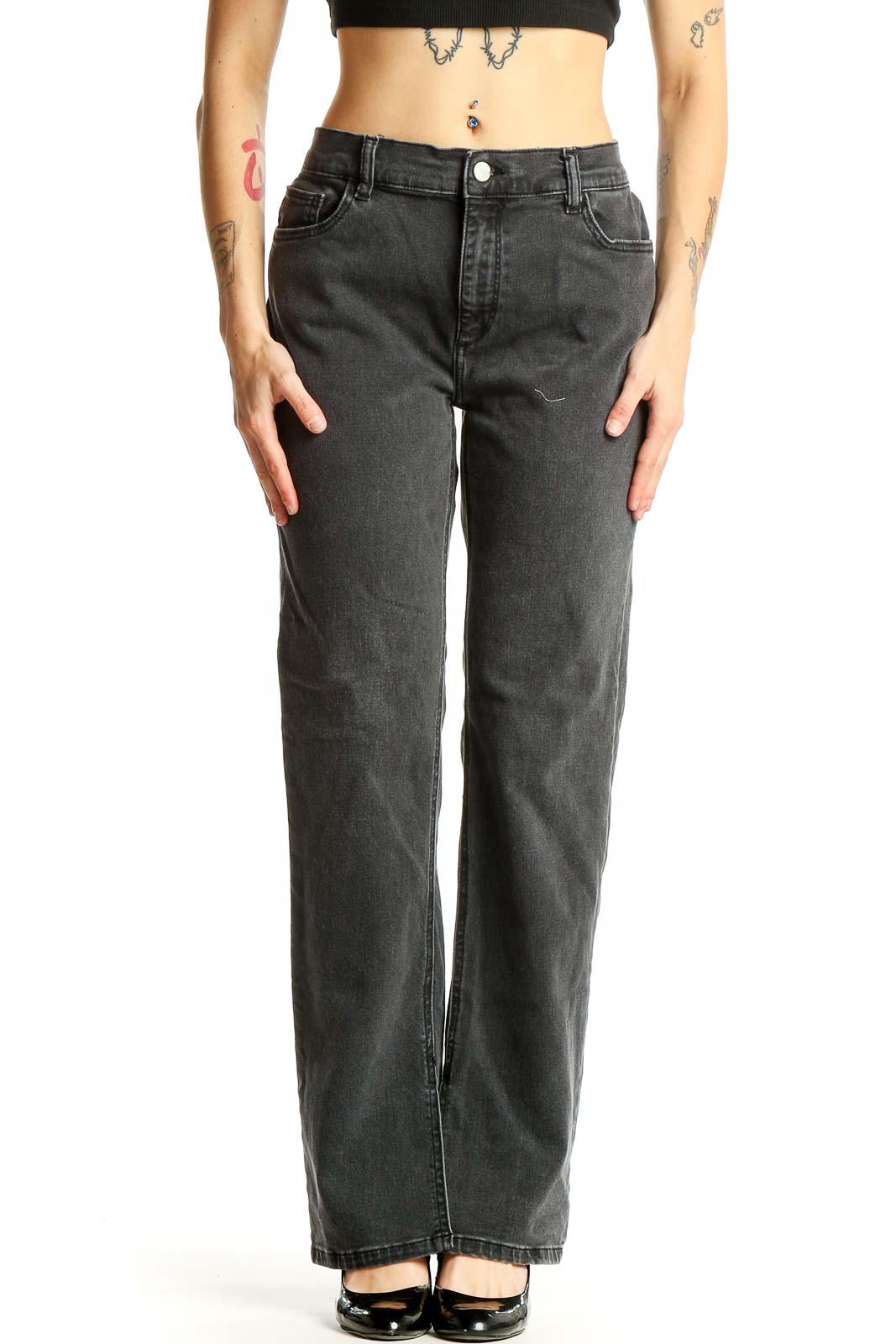 Front view of DL1961 charcoal gray straight leg jeans on model