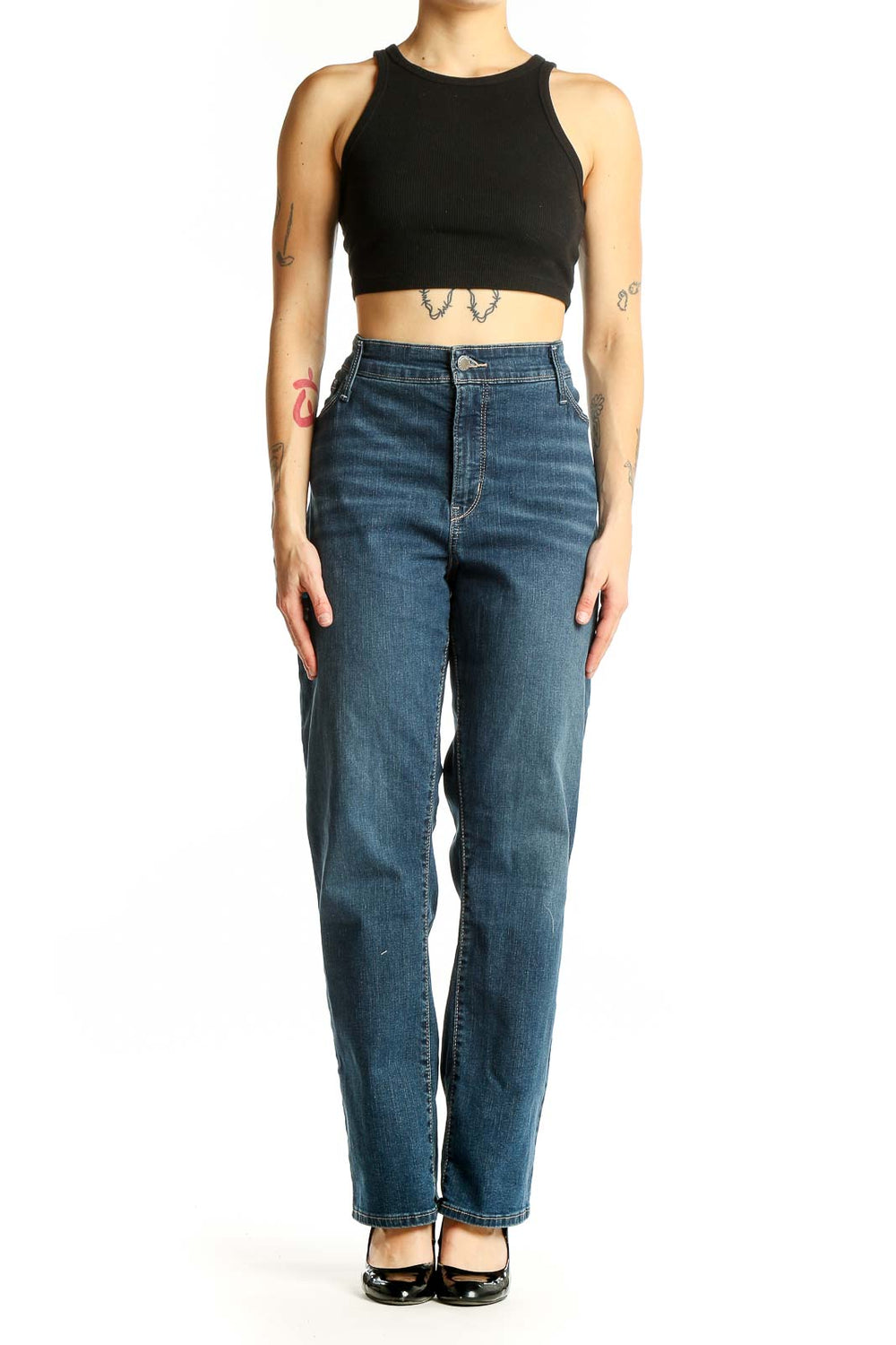 Front view of Signature By Levi Strauss blue straight leg jeans on model