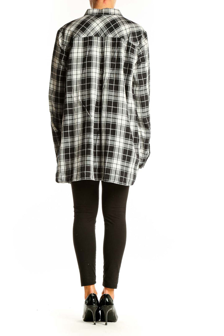 Side view of J.Jill black and white plaid cotton shirt on model
