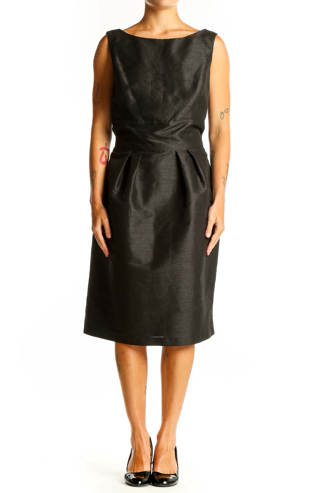Front view of black sleeveless Alfred Sung cocktail dress with fitted silhouette