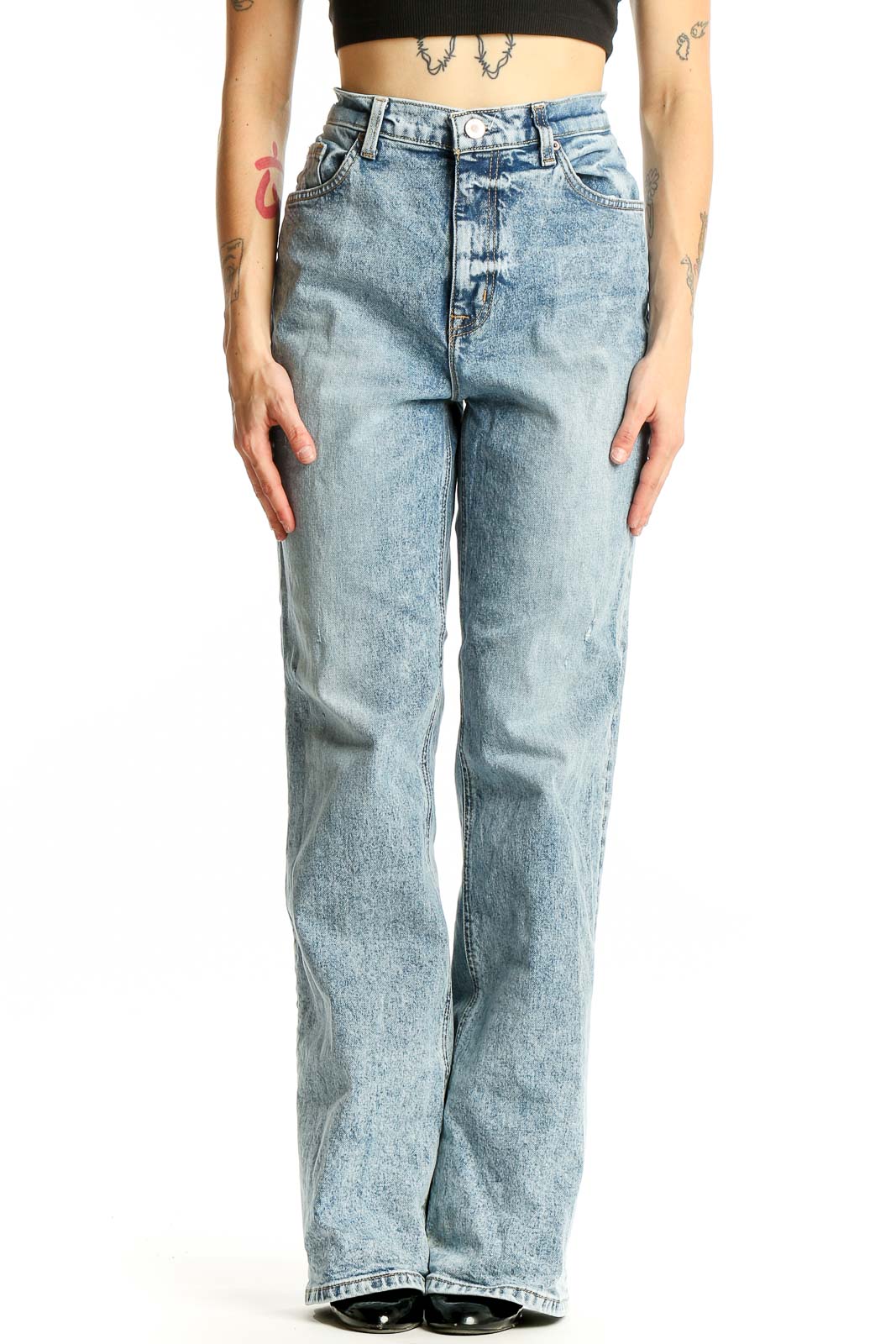 Front view of C/E Current/Elliott light blue acid wash high-waisted wide-leg jeans