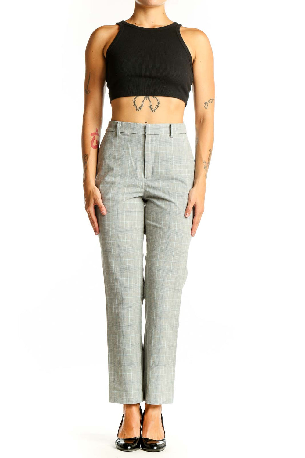 Front view of Uniqlo gray plaid suit pants on model