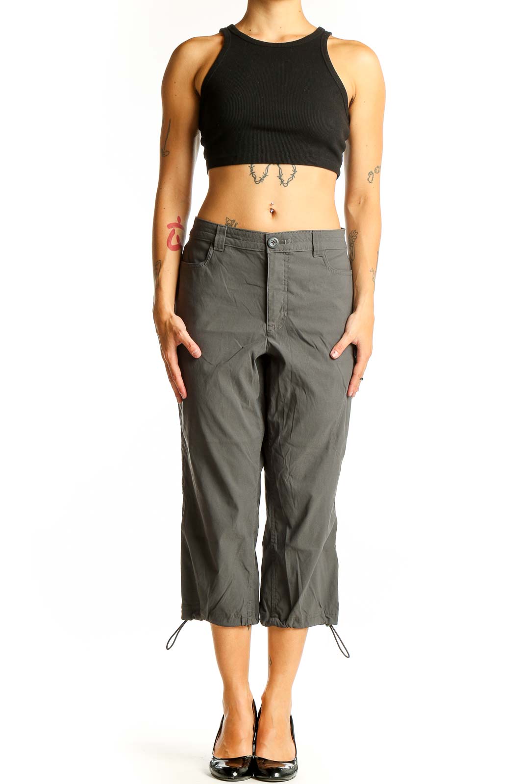 Front view of olive green Eddie Bauer capri cargo pants