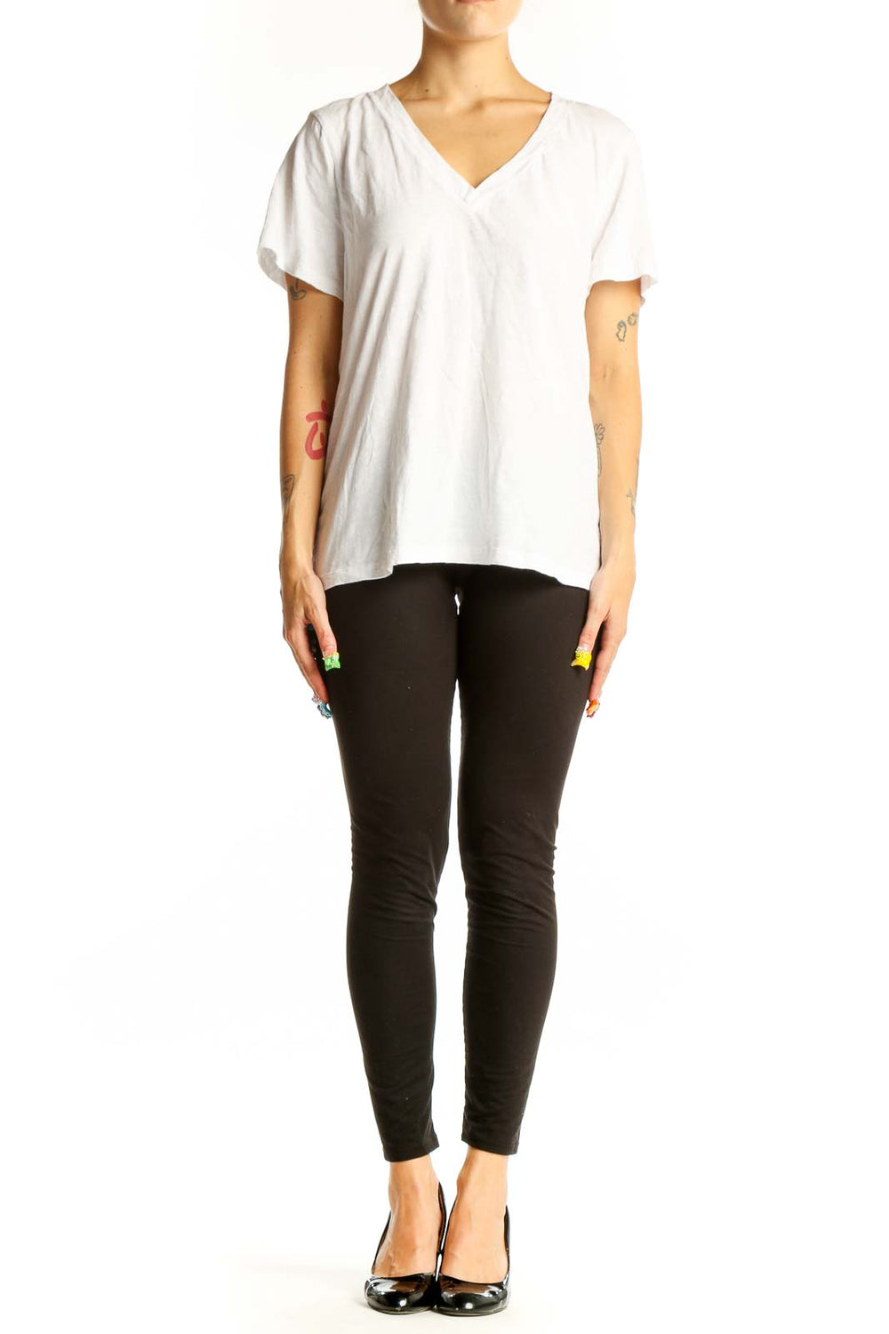 Front view of white Madewell V-neck short sleeve cotton top