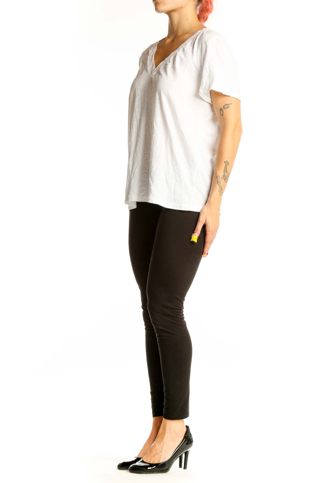 Front view of white Madewell V-neck short sleeve cotton top