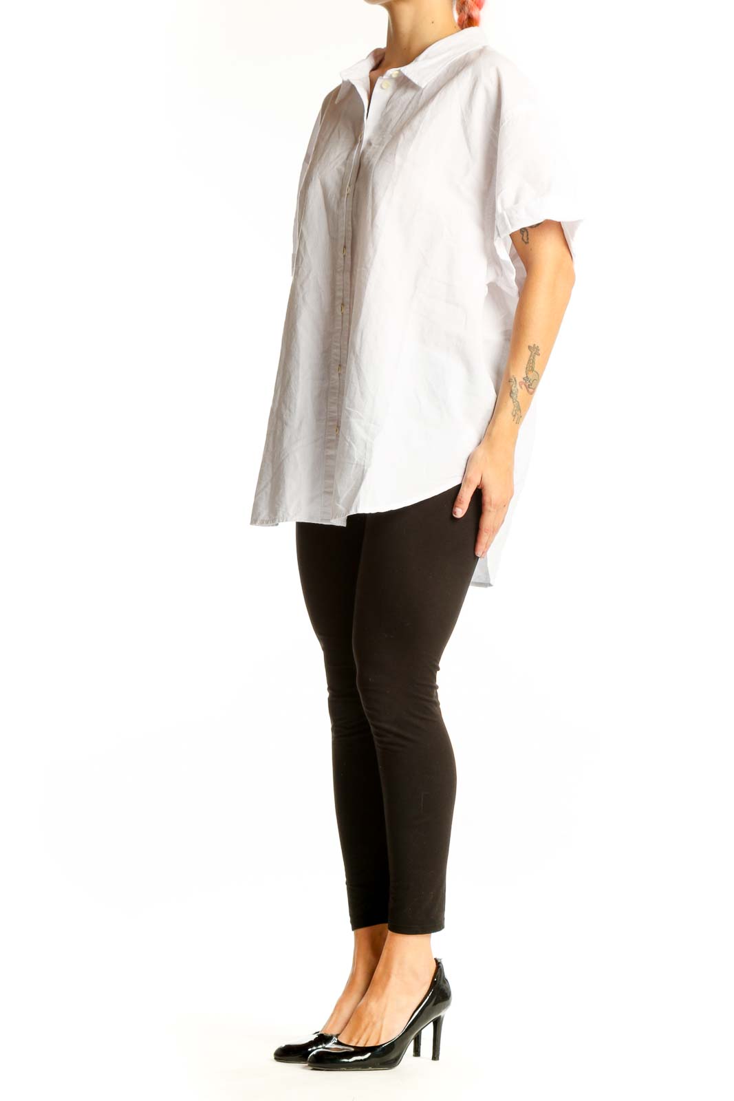 Front view of Madewell white oversized button-down shirt on model