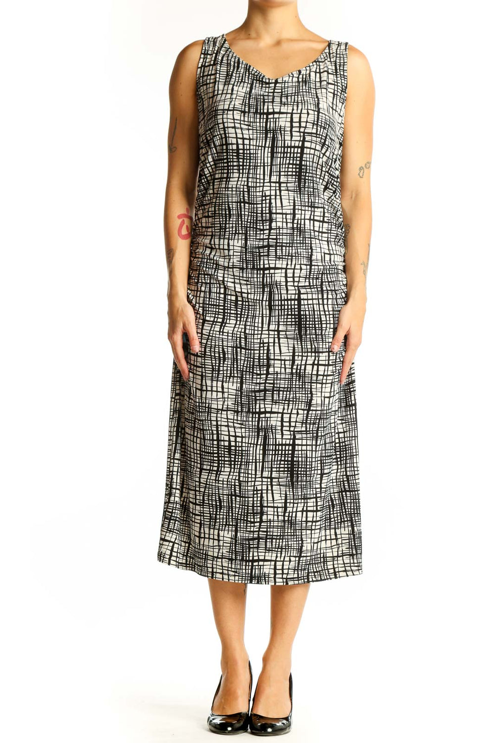 Front view of NORMA KAMALI Black and White Abstract Print Midi Dress