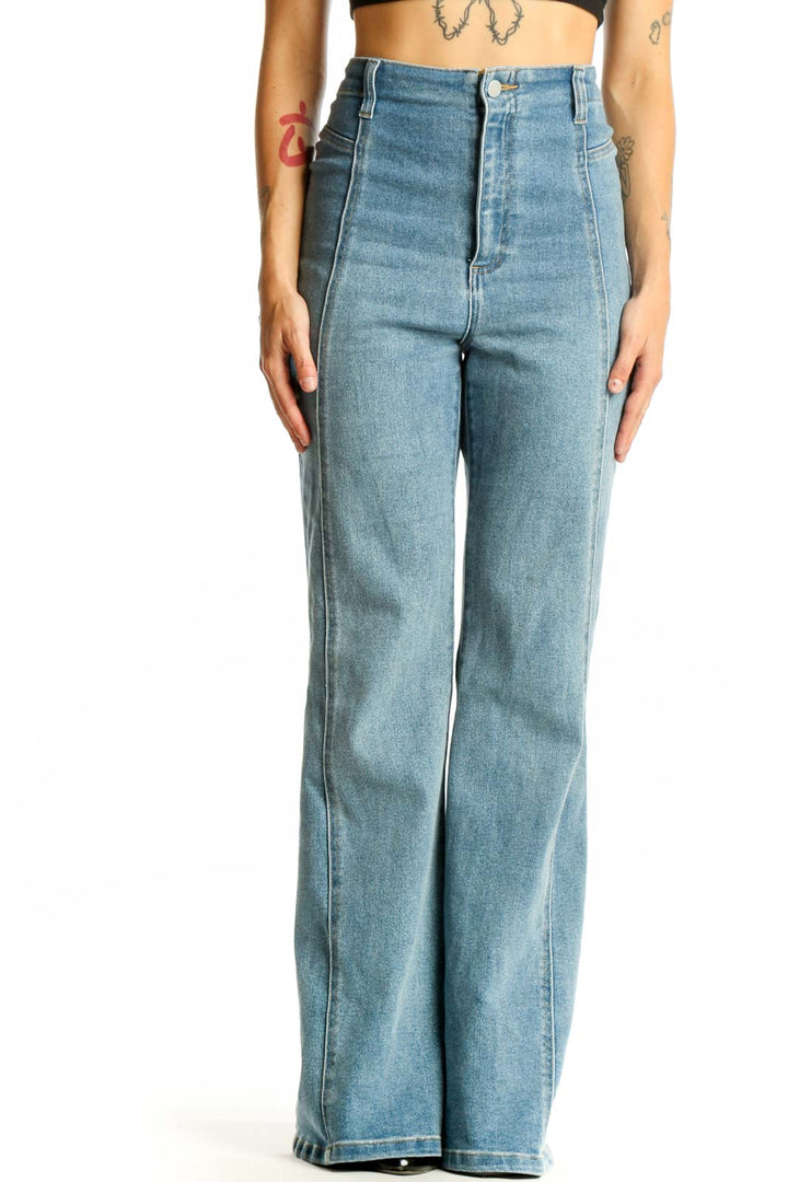 Front view of light blue high-waisted wide-leg jeans from Icone by Par Simons
