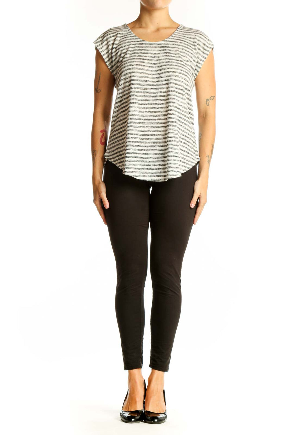 Front view of Bobeau Gray Striped Cap Sleeve Top on model
