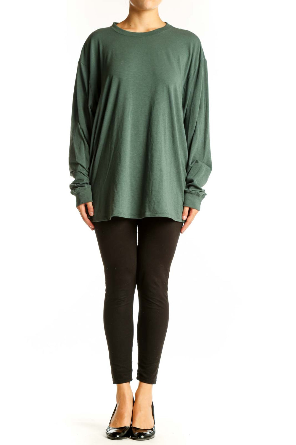 Front view of green Nike oversized long sleeve athletic top