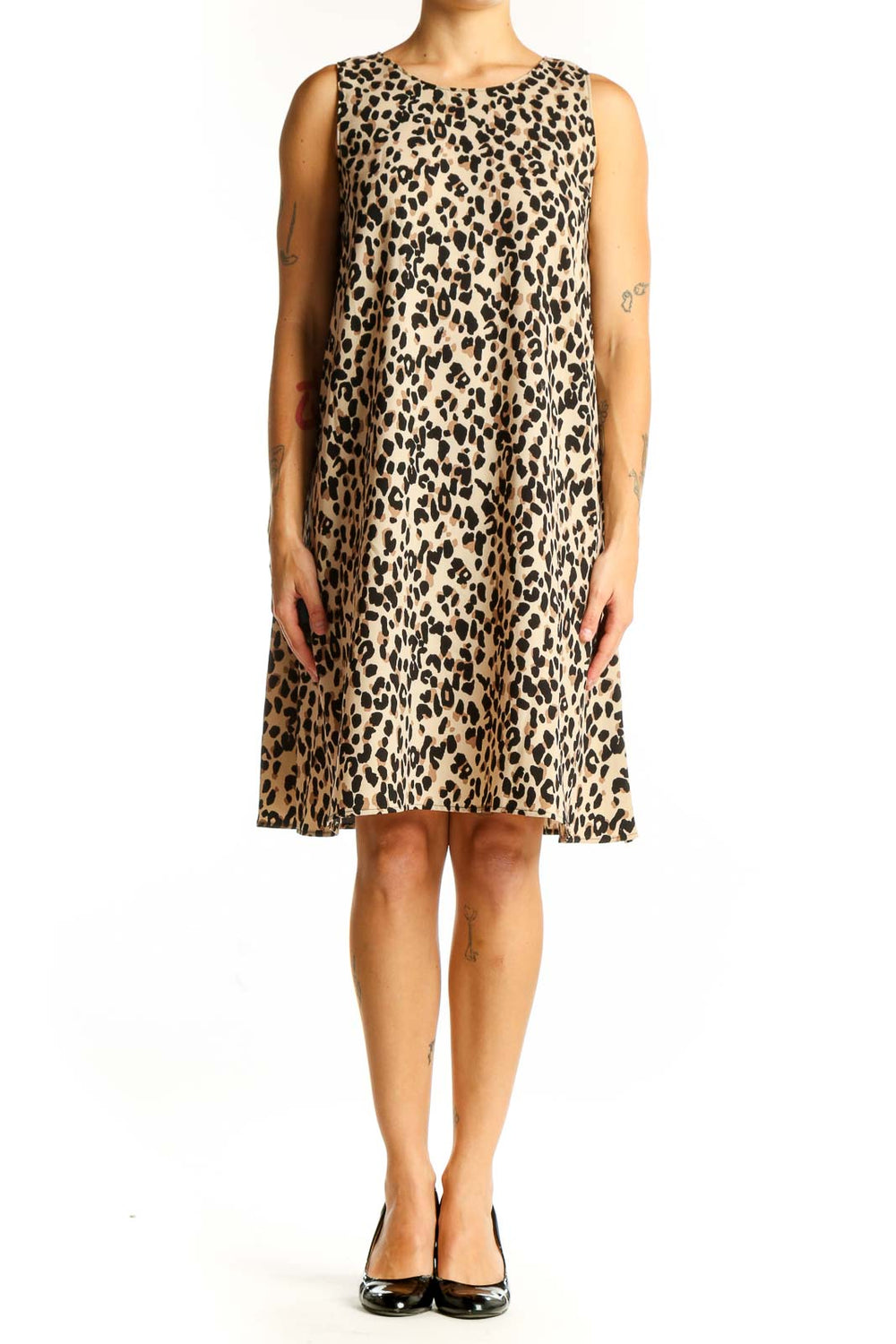 Front view of tan leopard print sleeveless shift dress by Halogen