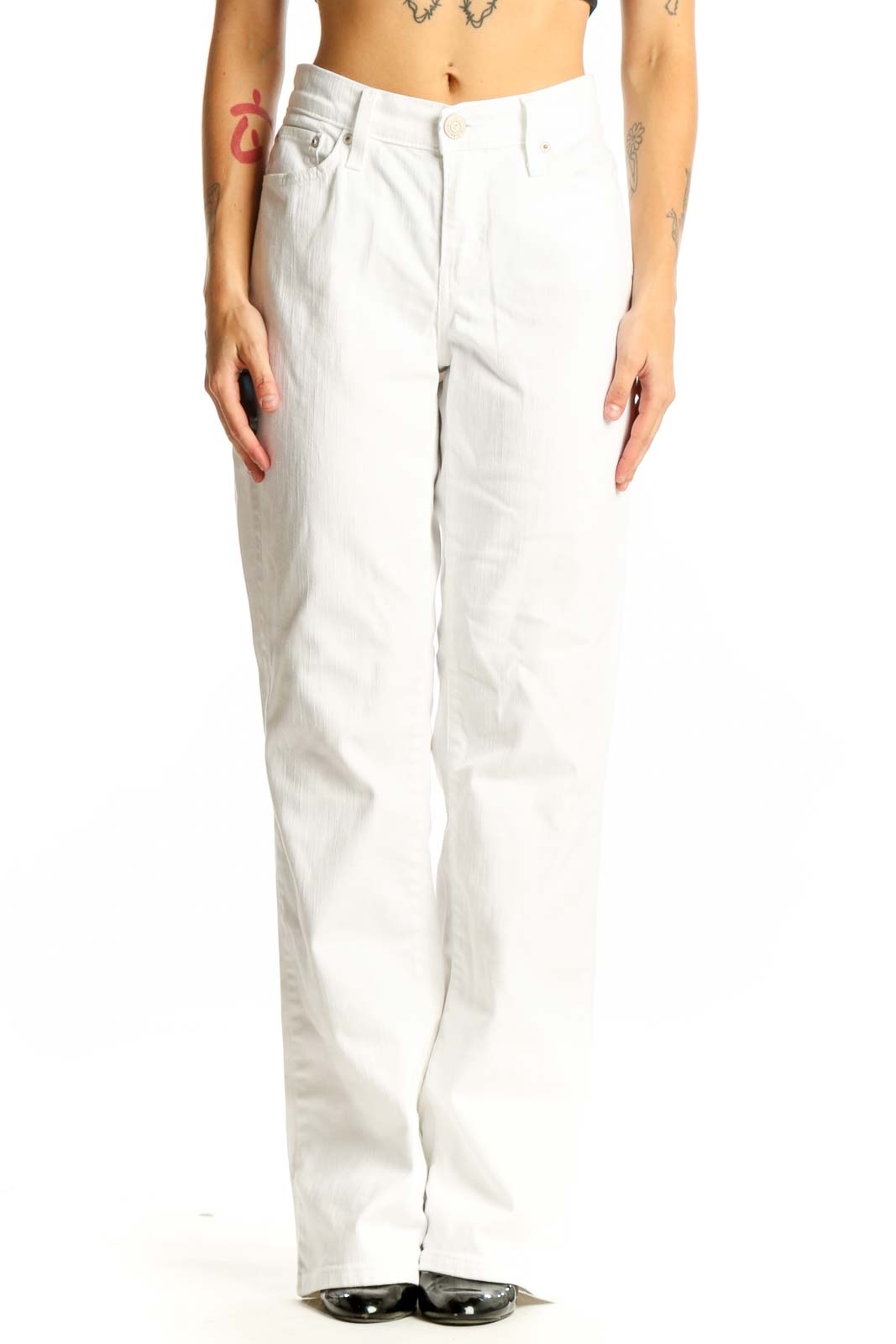 Front view of Levi's white straight leg jeans on model