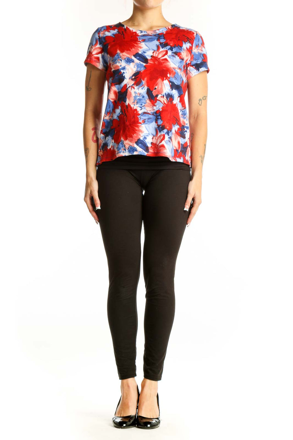 Front view of Jones New York red and blue floral print cotton top